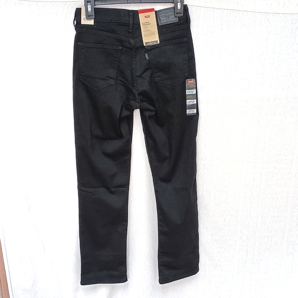 NEW*Levi's Classic Black Denim Pants size 2 - Picture 2 of 10